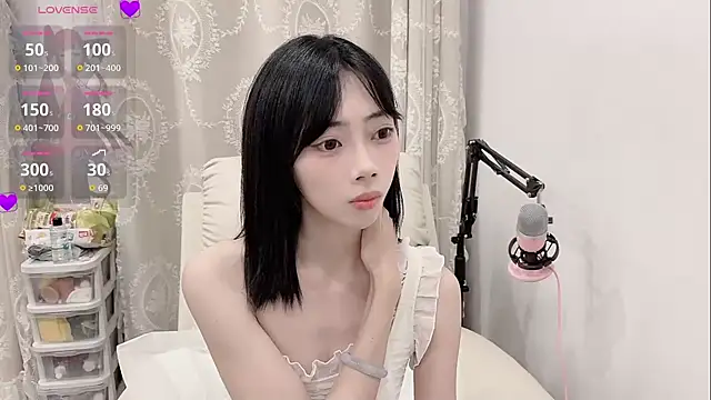 Snapshot of tuantuanle chatting on April 15, 2026, 3:38 pm tuantuanle online show from April 15, 2026, 3:38 pm