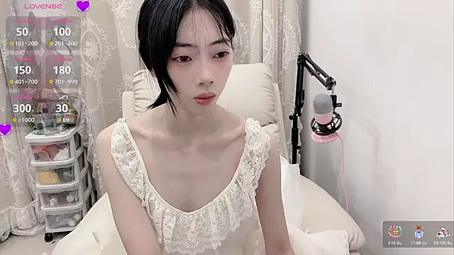 Snapshot of tuantuanle chatting on April 12, 2026, 3:04 pm tuantuanle online show from April 12, 2026, 3:04 pm