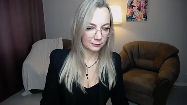 Ava Elior online show from September 15, 2025, 9:21 am