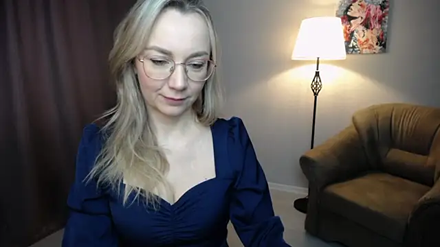 Snapshot of Ava_Elior chatting on March 4, 2026, 9:39 am Ava Elior online show from March 4, 2026, 9:39 am