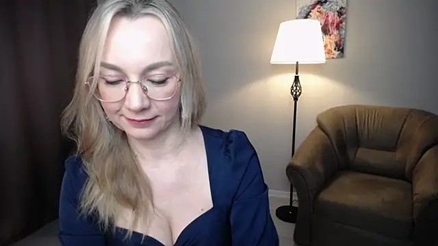 Snapshot of Ava_Elior chatting on April 13, 2026, 5:33 am Ava Elior online show from April 13, 2026, 5:33 am