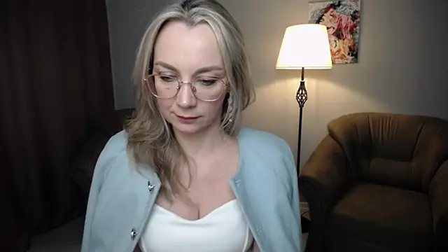 Snapshot of Ava_Elior chatting on March 19, 2026, 10:15 am Ava Elior online show from March 19, 2026, 10:15 am