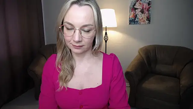 Snapshot of Ava_Elior chatting on April 16, 2026, 11:55 am Ava Elior online show from April 16, 2026, 11:55 am