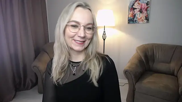 Snapshot of Ava_Elior chatting on March 28, 2026, 10:38 am Ava Elior online show from March 28, 2026, 10:38 am