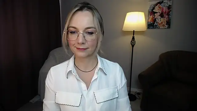 Ava Elior online show from October 8, 2025, 9:44 am