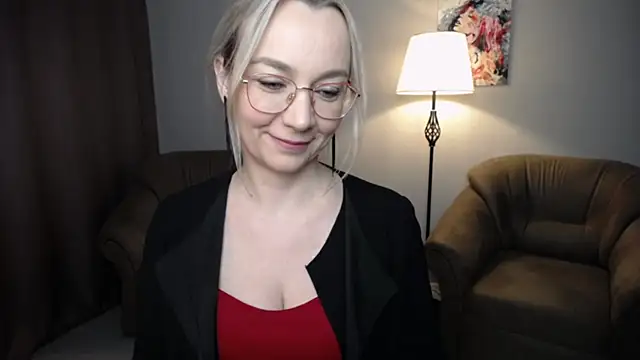 Snapshot of Ava_Elior chatting on April 8, 2026, 11:44 am Ava Elior online show from April 8, 2026, 11:44 am