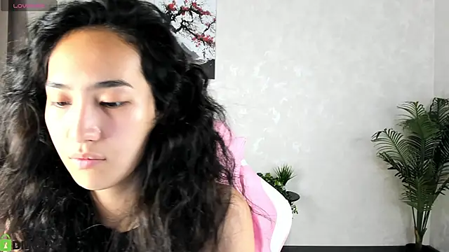 FlirtyAura online show from September 23, 2025, 3:46 am