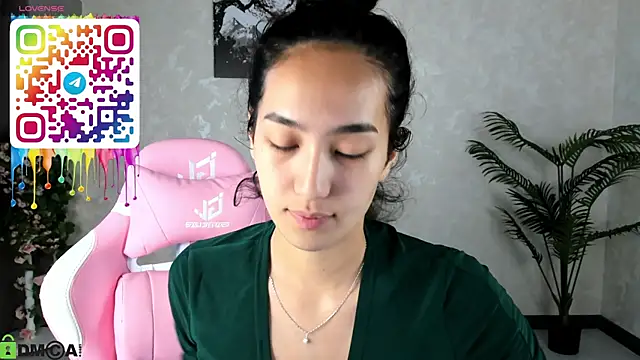 FlirtyAura online show from September 16, 2025, 3:51 am