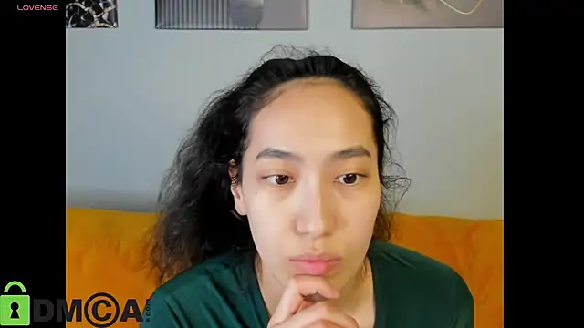 FlirtyAura online show from March 23, 2026, 1:50 am