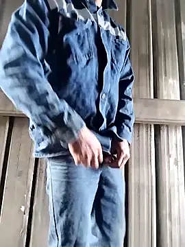 Snapshot of Kesurra chatting on March 9, 2026, 1:14 pm Kesurra online show from March 9, 2026, 1:14 pm