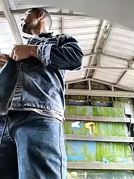 Snapshot of Kesurra chatting on March 4, 2026, 4:59 pm Kesurra online show from March 4, 2026, 4:59 pm