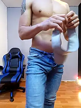 Snapshot of jhonny_thes28 chatting on March 1, 2026, 2:39 pm jhonny thes28 online show from March 1, 2026, 2:39 pm