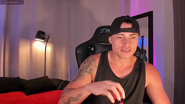 connorsmiith online show from July 5, 2026, 1:21 am