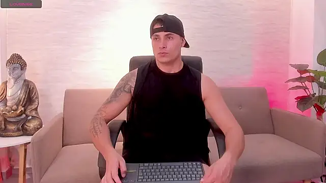 connorsmiith online show from April 13, 2026, 10:58 pm