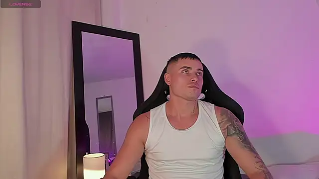 Snapshot of connorsmiith chatting on May 16, 2026, 1:48 am connorsmiith online show from May 16, 2026, 1:48 am
