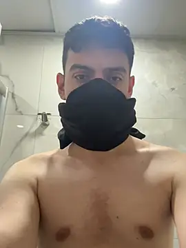 milfshakeow online show from May 11, 2026, 6:15 am