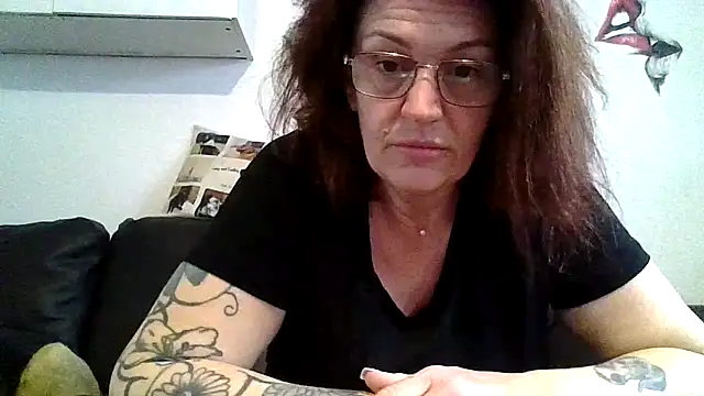 RubyyRosee online show from May 15, 2026, 5:49 am