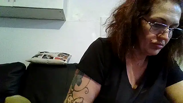RubyyRosee online show from May 8, 2026, 5:44 am