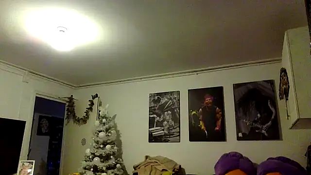 RubyyRosee online show from January 7, 2026, 6:18 am