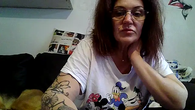 RubyyRosee online show from May 22, 2026, 5:27 am