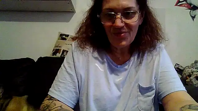 RubyyRosee online show from May 16, 2026, 5:39 am