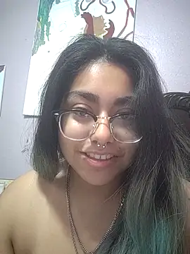 Lovelyrainn online show from November 13, 2025, 12:31 pm