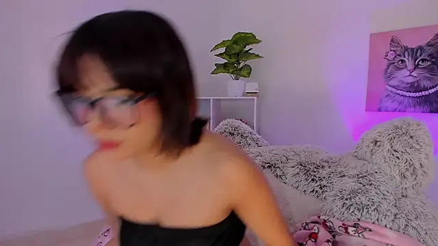 akame meow online show from November 10, 2025, 2:11 pm