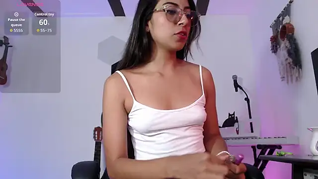 Snapshot of Susanahendrix chatting on April 27, 2026, 6:17 pm Susanahendrix online show from April 27, 2026, 6:17 pm