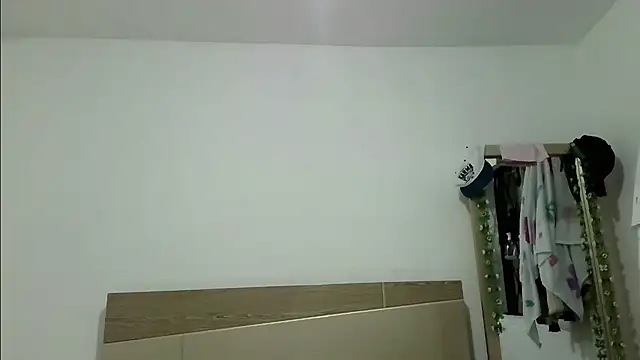 Snapshot of Mellygomezx24 chatting on February 20, 2026, 5:26 pm Mellygomezx24 online show from February 20, 2026, 5:26 pm