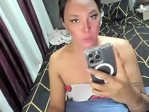 sweetzhailahx online show from July 6, 2026, 11:28 am