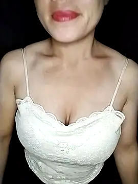 Snapshot of susanata chatting on October 5, 2025, 1:57 pm susanata online show from October 5, 2025, 1:57 pm
