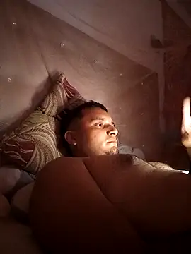 Snapshot of Hotguys111 chatting on November 30, 2025, 9:54 am Hotguys111 online show from November 30, 2025, 9:54 am