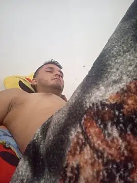 Snapshot of Hotguys111 chatting on October 28, 2025, 5:08 am Hotguys111 online show from October 28, 2025, 5:08 am