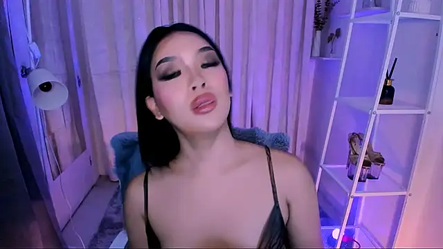 Snapshot of MS_LUNA chatting on October 9, 2025, 11:05 pm MS LUNA online show from October 9, 2025, 11:05 pm
