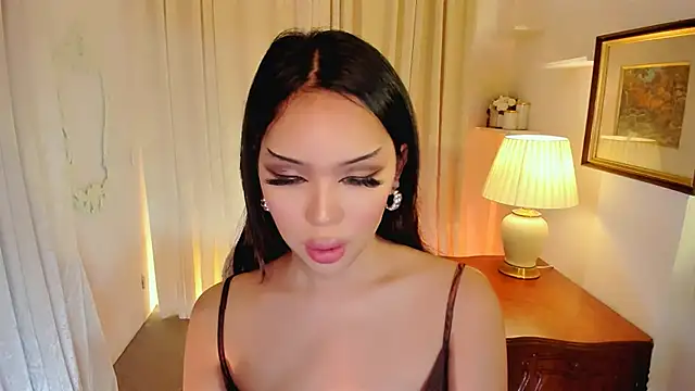 Snapshot of MS_LUNA chatting on May 6, 2026, 11:09 pm MS LUNA online show from May 6, 2026, 11:09 pm
