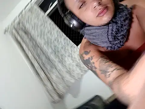 ttransviado online show from November 12, 2025, 5:00 am