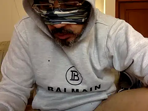 Snapshot of CaiBull chatting on February 23, 2026, 9:32 am CaiBull online show from February 23, 2026, 9:32 am