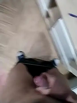 Snapshot of Pio185 chatting on April 8, 2026, 7:43 am Pio185 online show from April 8, 2026, 7:43 am