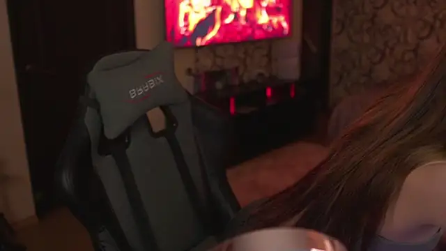 Snapshot of lis_silver chatting on October 29, 2025, 3:11 pm lis silver online show from October 29, 2025, 3:11 pm