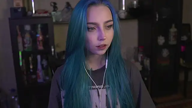 Snapshot of lis_silver chatting on April 11, 2026, 12:42 pm lis silver online show from April 11, 2026, 12:42 pm