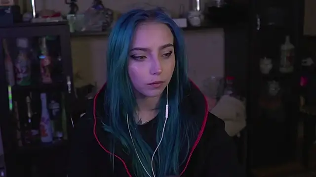 Snapshot of lis_silver chatting on April 12, 2026, 1:36 pm lis silver online show from April 12, 2026, 1:36 pm