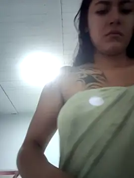 Megara 25 online show from November 24, 2025, 12:54 am