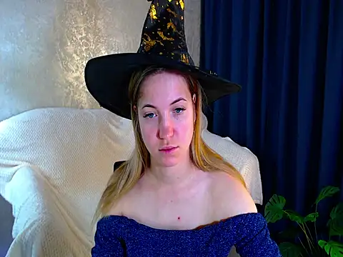 arlana klart online show from October 31, 2025, 1:13 am