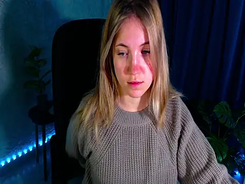 arlana klart online show from September 16, 2025, 1:17 am