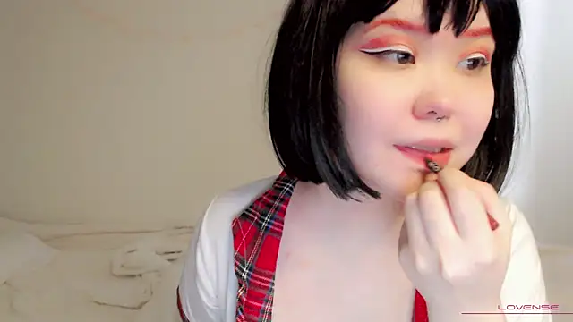 tsunade chan online show from October 15, 2025, 6:00 am