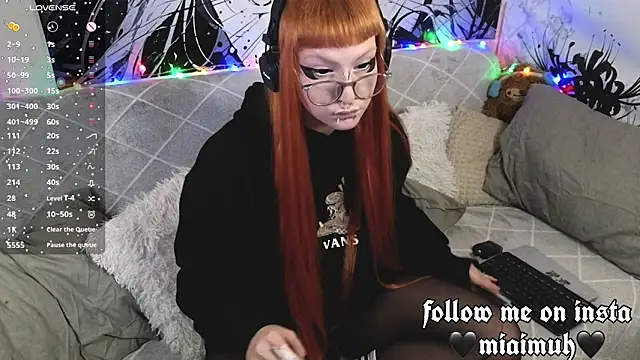 mia  yui online show from February 5, 2026, 8:37 pm