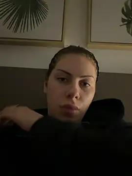 Snapshot of sash87350 chatting on February 12, 2026, 6:51 pm sash87350 online show from February 12, 2026, 6:51 pm