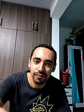 stivenlujan69 online show from January 9, 2026, 11:00 pm