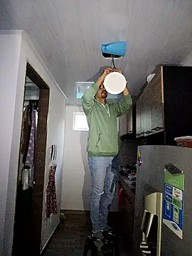 stivenlujan69 online show from January 15, 2026, 10:57 pm