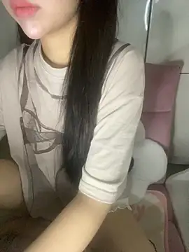 Snapshot of RubyBerry chatting on October 6, 2025, 6:36 am RubyBerry online show from October 6, 2025, 6:36 am